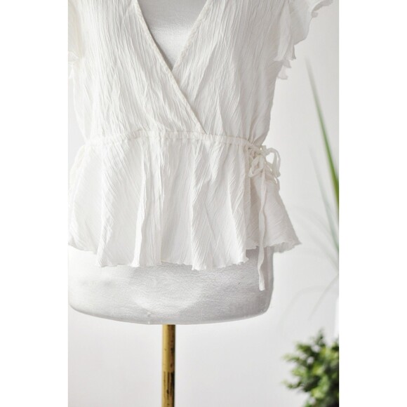 Minkpink Top Woman's M White Short Sleeve Faux Wrap Peplum Coastal - Picture 3 of 8
